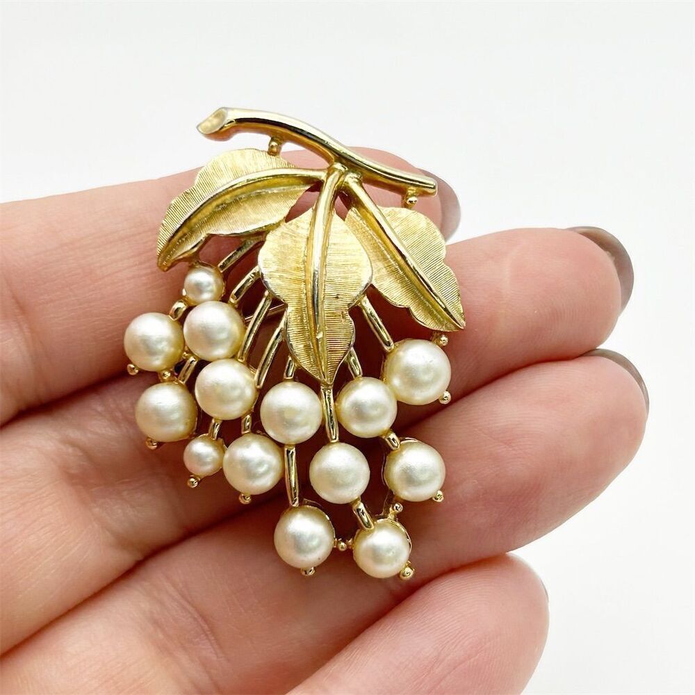 Vintage Crown Trifari Gold Tone Grape Brooch with Faux Pearls Signed Elegant